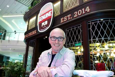 Michael Schwartz é um dos chefs famosos com restaurantes e pratos em cruzeiros Michael Schwartz é um dos chefs famosos com restaurantes e pratos em cruzeiros