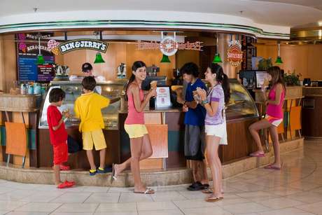 Rede Ben & Jerry's é uma das sorveterias famosas em cruzeiros Rede Ben & Jerry's é uma das sorveterias famosas em cruzeiros