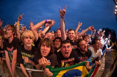 Ansiosos, fãs prometem fazer do show do Brasil um marco na carreira da banda inglesa Ansiosos, fãs prometem fazer do show do Brasil um marco na carreira da banda inglesa
