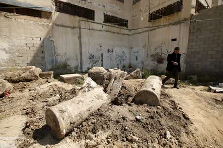 Mohammed Salem / Reuters Ruínas antigas que arqueólogos dizem ser parte de uma igreja do período bizantino em Gaza.