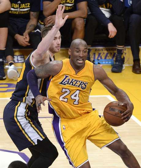 O ala-armador Kobe Bryant disputou nessa quarta-feira (13) sua última partida como profissional na NBA O ala-armador Kobe Bryant disputou nessa quarta-feira (13) sua última partida como profissional na NBA