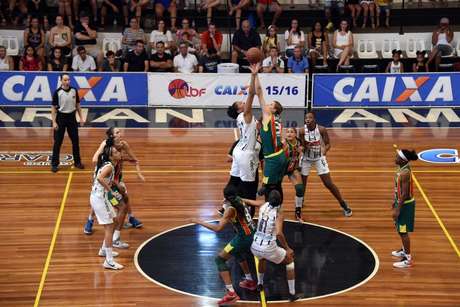Sampaio Corrêa vence Corinthians e sai na frente na decisão na LBF