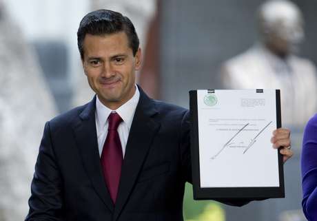 President Enrique Peña Nieto proposed a reform to allow in Mexico the use of marijuana for medicinal purposes and increase the amount of cannabis for personal consumption that will not be penalized, in an approach that has divided opinions among those who consider it a good step and the Which see it as a limited measure.