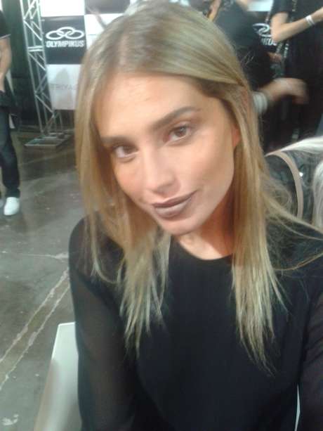 Bruna Mattos intensifica cuidados com corpo antes de desfilar Bruna Mattos intensifica cuidados com corpo antes de desfilar