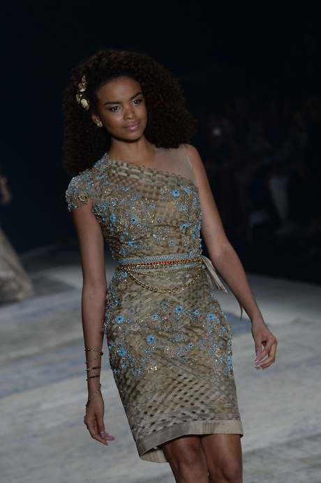 Samuel Cirnansck veio com vestidos para festas e casamentos Samuel Cirnansck veio com vestidos para festas e casamentos