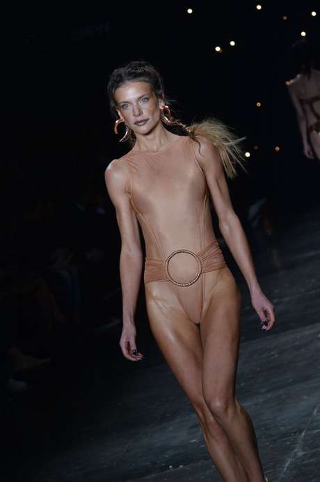 Desfile Triya Desfile Triya