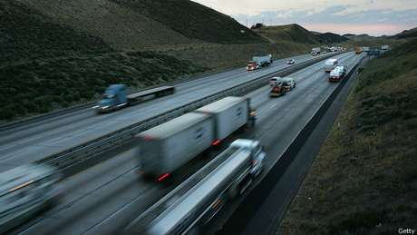 Um grande terremoto no sul da Califórnia destruiria serviços básicos como água, electricidade e transporte