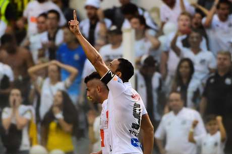 Gola&ccedil;o de Ricardo Oliveira deu o bicampeonato ao Santos