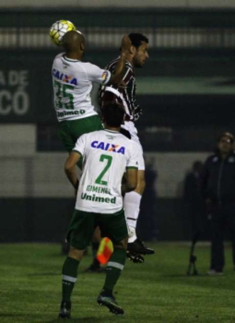 Chapecoense tem cinco pênaltis no Brasileiro Chapecoense tem cinco pênaltis no Brasileiro