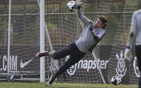 Goleiro voltou a ser titular do Corinthians após lesão de Walter