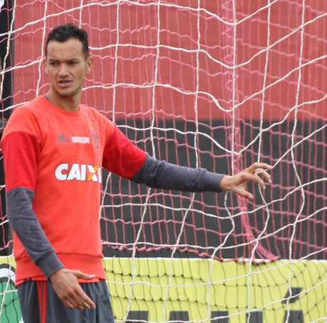 
                        
                        
                    Réver em treino do Flamengo (foto:Gilvan de Souza/Flamengo)