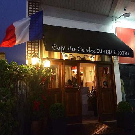 Divulgação Fachada da matriz da Café Du Centre, em Itapema (SC)