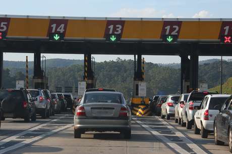 A tarifa mais cara - cobrada entre as praças - está no km 32,3 da Rodovia dos Imigrantes, em Piratininga. Nesse local, o valor cobrado será de R$ 25,20. A mais barata está no bloqueio de Diadema para a mesma rodovia, na altura do km 15,9. Custa R$ 1,80.