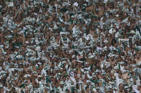 Torcida do Palmeiras deve lotar mais uma vez o Allianz Parque, na terça-feira (Foto: Cesar Greco)
Torcida do Palmeiras deve lotar mais uma vez o Allianz Parque, na terça-feira (Foto: Cesar Greco)