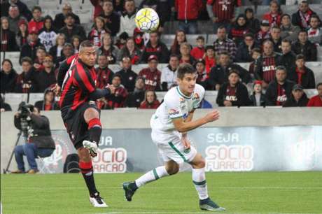 Time paranaense novamente sofreu com adversário fechado na Arena. (Guilherme Artigas/LANCE!Press)