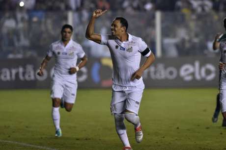 Ricardo Oliveira marcou três gols na goleada sobre o Gama (Foto:Ivan Storti/LANCE!Press)