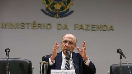 Temer afirma que é a melhor opção para combater a crise, a partir de propostas de Meirelles 