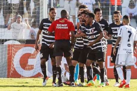 Corinthians perde por 2 a 0 para a Ponte Preta neste sábado (Foto: Ale Vianna/Eleven/Lancepress!)