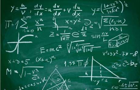 De modo geral, profissionais que dominam os números, conseguem fazer análises quantitativas e sabem como apresentar resultados são muito valorizados no mercado de trabalho.