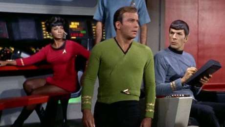 CBS/PHOTO ARCHIVE Os tripulantes da USS Enterprise usavam um tablet com touchscreen