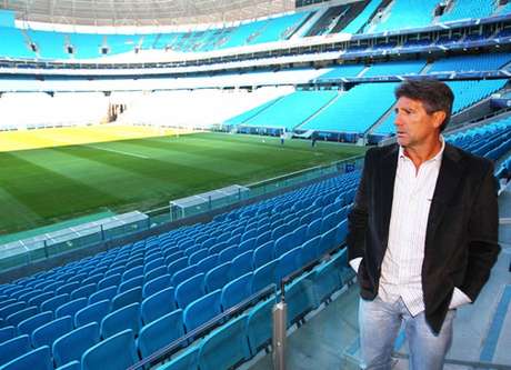 Vai voltar? Ídolo dentro de campo, Renato tem duas passagens pelo Grêmio como técnico (Foto: Lucas Uebel/Grêmio)