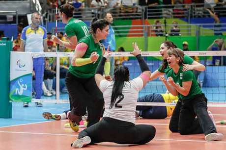 Atletas do vôlei sentado (Foto: Divulgação)