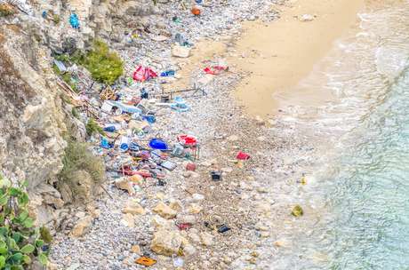 97% dos resíduos marítimos achados por pesquisadores no Mediterrâneo foram plásticos