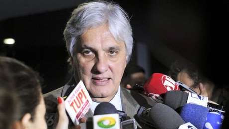 STF flexibilizou interpreta&ccedil;&atilde;o da lei ao mandar prender Delc&iacute;dio do Amaral, em 2015