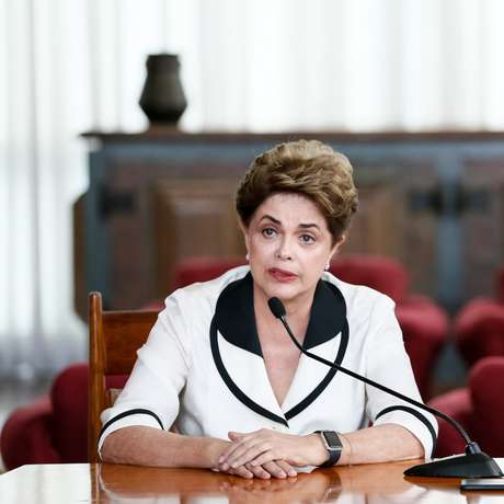 Roberto Stuckert Filho/PR Durante uma passeata organizada pelo principal sindicato do Uruguai, o PIT-CNT, Dilma afirmou que, nos últimos 15 anos, a América Latina viveu um processo de "aumento dos benefícios dos trabalhadores e das populações mais pobres", diferente do que acontecia nos países desenvolvidos.