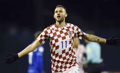 Brozovic fez os dois gols da vitória da Croácia sobre a Islândia (Foto: STR / AFP) Brozovic fez os dois gols da vitória da Croácia sobre a Islândia (Foto: STR / AFP)