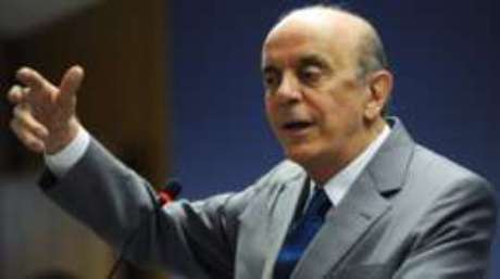 Jornal aponta que o ministro das Relações Exteriores, José Serra, teria recebido da Odebrecht R$ 23 milhões via caixa dois