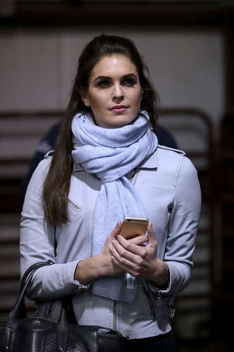 Hicks administrou os pedidos de imprensa durante a maior parte da campanha