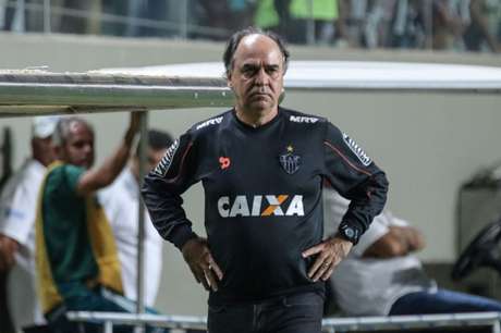 Marcelo Oliveira no resistiu  srie de frustraes do Galo no ano (Foto: Bruno Cantini/Atltico-MG)