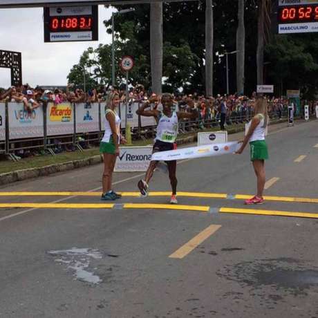 Giovani dos Santos vence penúltima etapa Ranking CAIXA CBAt de Corredores (Foto: Divulgação) Giovani dos Santos vence penúltima etapa Ranking CAIXA CBAt de Corredores (Foto: Divulgação)
