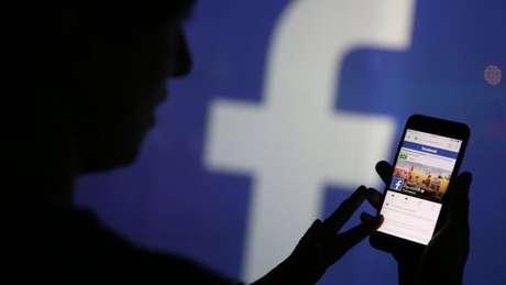 Bloomberg/ Getty Os algoritmos do Facebook criam sua seção de notícias de forma predeterminada