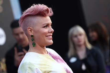 Pink anunció el nacimiento de su hijo