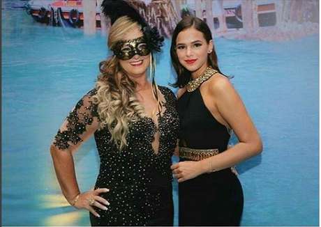 Bruna Marquezine e a mãe de Neymar, Nadine