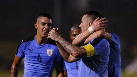 LANCE! Celeste consegue gol no fim da partida e vence o Brasil no Sul-Americano (Foto: AFP PHOTO / JUAN RUIZ)