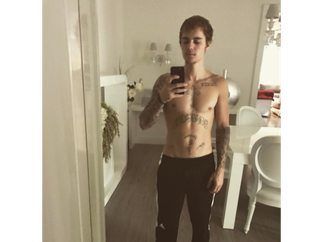 Justin Bieber diz que sua música preferia é "Starboy", de The Weeknd, e cai na gargalhada!