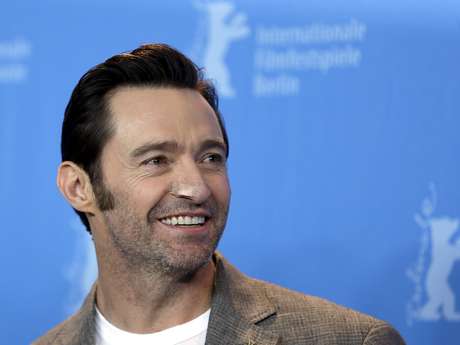 El actor Hugh Jackman posa para los fotógrafos antes de la proyección de la cinta "Logan" en el Festival de Cine de Berlín 2017, el viernes 17 de febrero de 2017 en Berlín, Alemania.