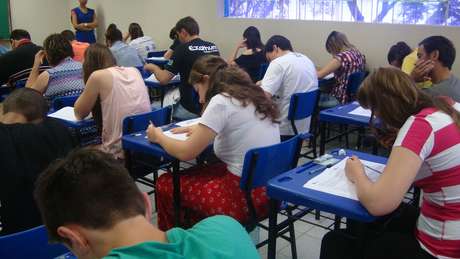 Guia da carreira O Exame Nacional do Ensino Médio (Enem) terá pelo menos 6.135.418 candidatos