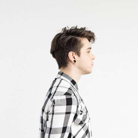 O Melo, cantor lançou em fevereiro single que estará no próximo álbum O Melo, cantor lançou em fevereiro single que estará no próximo álbum