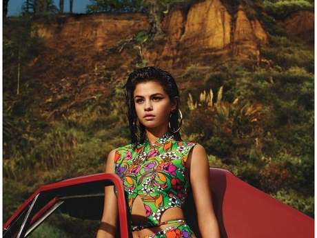 Como não se apaixonar por Selena Gomez? Como não se apaixonar por Selena Gomez?
