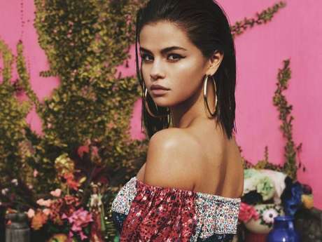 Selena Gomez está maravilhosa no ensaio da revista Vogue Selena Gomez está maravilhosa no ensaio da revista Vogue