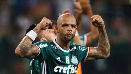 O que Felipe Melo fez no vestiário do Mineirão