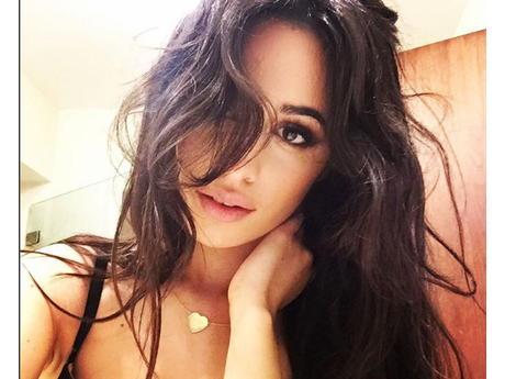 Camila Cabello publica fotos novas e recebe elogio dos fãs! Camila Cabello publica fotos novas e recebe elogio dos fãs!