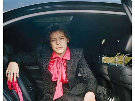 Divulgação / PureBreak Harry Styles é capa da Rolling Stone e fala sobre One Direction, Zayn Malik, Taylor Swift e o seu primeiro disco