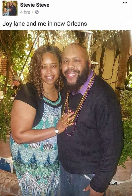 Stephens postou uma foto no Facebook de sua ex-namorada, a quem ele culpa pelo assassinato. Stephens postou uma foto no Facebook de sua ex-namorada, a quem ele culpa pelo assassinato.