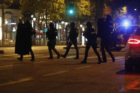 Agência Brasil Autor dos disparos na Champs-Elyssés queria atingir os policiais