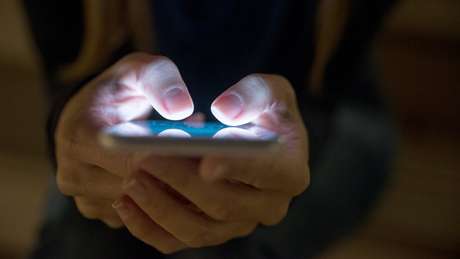 Getty Images / BBCBrasil.com Forma como jovens utilizam redes sociais é peculiar - e se apresenta como um desafio